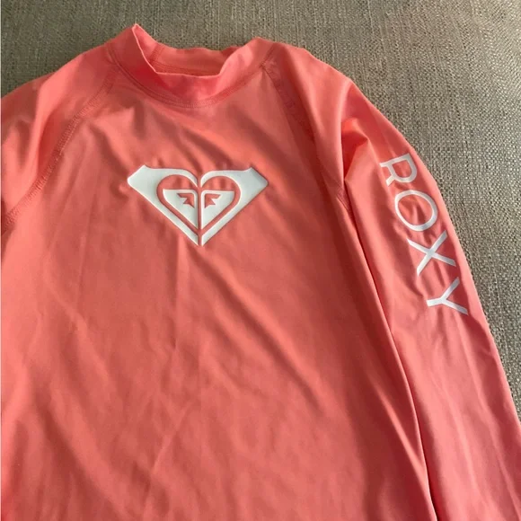 Roxy whole Hearted Long-Sleeve UPF 50 Rashguard swim top. - Picture 7 of 10